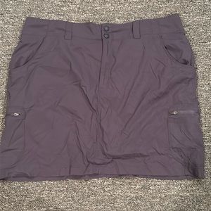 LL Bean skort size 16 gray